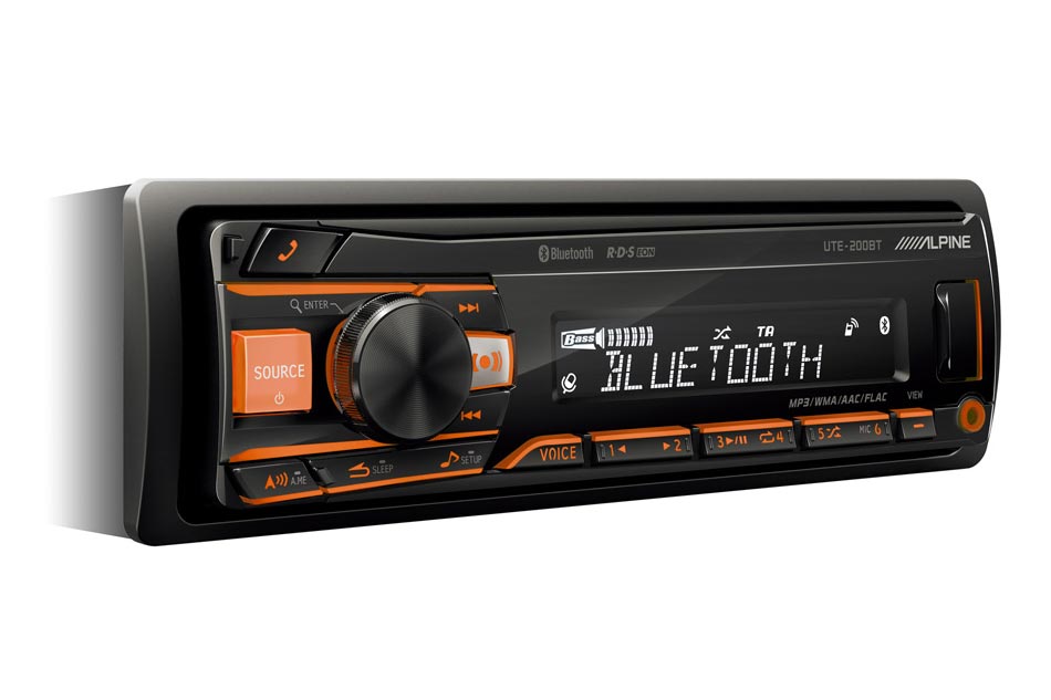 Alpine UTE-200BT je spoľahlivé 1DIN autorádio bez CD mechaniky MP3/WMA/AAC s AUX