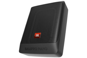 JBL_BassPro_NANO aktívny kompaktný subwoofer so auta