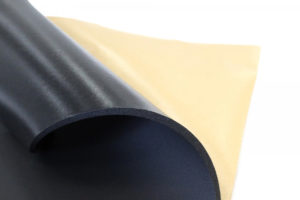 Comfortmat-Neoprene - zvukovo a tepelne izolačný materiál do auta s jednoduchou inštaláciou