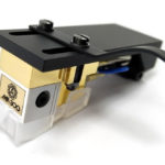 Nagaoka-MP-300H - gramofónová MM prenoska s eliptickým hrotom inštalovaná na headshell