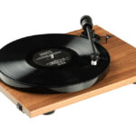 Pro-Ject-E1-at3600l - manuálny Plug&Play gramofón základnej triedy s predinštalovanou prenoskou