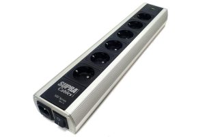 Supra-Mains-Block-MD06-EU-with-USB-Switch - prepäťová ochrana s NIF filtrom, USB A/C výstupom a centrálnym vypínačom