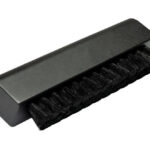 Pangea-Goat-Hair-Record-Brush - kvalitná kefka z kozích chlpov na mokré aj suché čistenie vinylových LP