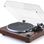 dual-cs-529 - plne automatický gramofón s integrovaným predzosilňovačom a diaľkovým Bluetooth ovládaním, prvý na svete svojho druhu