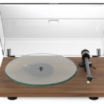 pro-ject-t2-super-phono-sumiko-rainier - manuálny gramofón s prepínateľným predzosilňovačom a predinštalovanou MM prenoskou